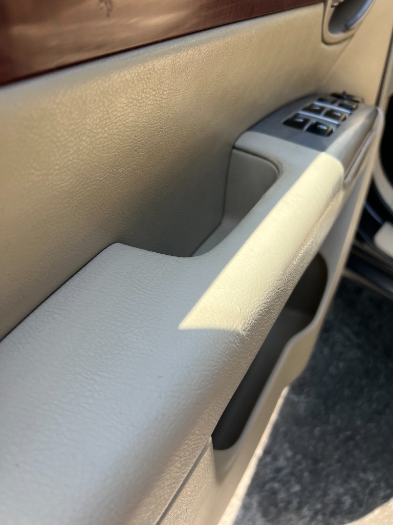 Poignée de Porte Cuir Après